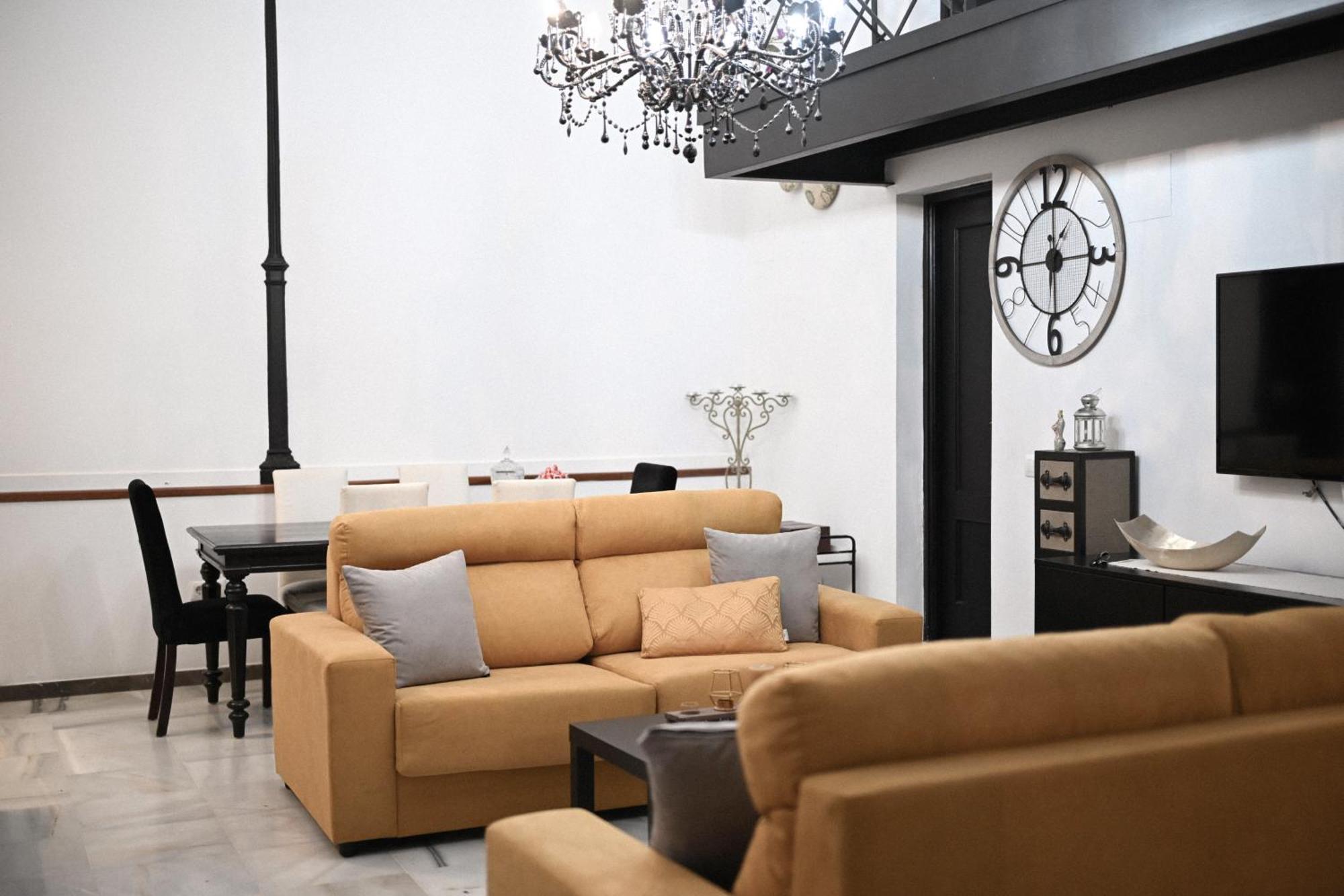 Apartamento Duplex Proximo A Plaza De La Alameda *